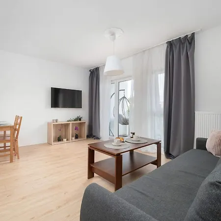 Family Apartment With Balcony Lodz Odnowiciela 13 By Heyrent Apartment Lodz