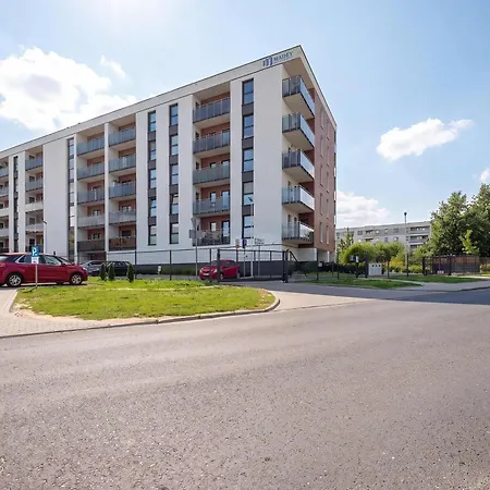 Family Apartment With Balcony Lodz Odnowiciela 13 By Heyrent Apartment