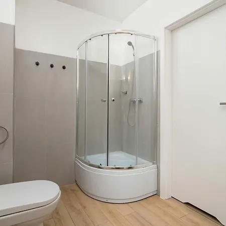 Family Apartment With Balcony Lodz Odnowiciela 13 By Heyrent *